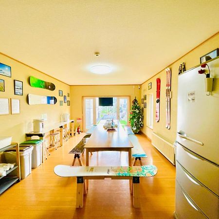 Yellow House Niseko Kutchan Εξωτερικό φωτογραφία
