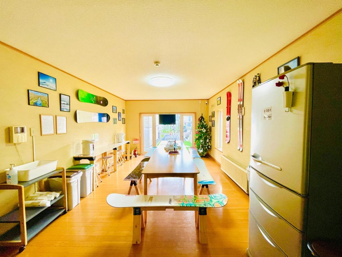 Yellow House Niseko Kutchan Εξωτερικό φωτογραφία